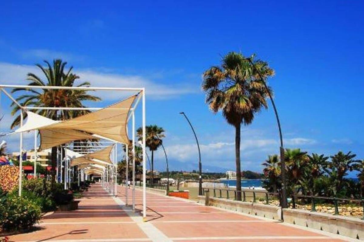 Espectacular Piso En Primera Linea De Playa エステポナ エクステリア 写真